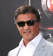 Сильвестр Сталлоне (Sylvester Stallone) Terminator Genisys Premiere at the Dolby Theater (Hollywood, June 28, 2015) (138xHQ) D10613432987339