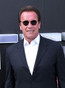 Арнольд Шварценеггер (Arnold Schwarzenegger) Terminator Genisys Premiere at the Dolby Theater (Hollywood, June 28, 2015) - 332xHQ E56cb1432980010