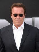 Арнольд Шварценеггер (Arnold Schwarzenegger) Terminator Genisys Premiere at the Dolby Theater (Hollywood, June 28, 2015) - 332xHQ E73411432980085