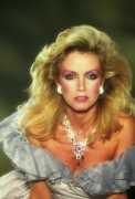 Donna Mills 44832d433396191