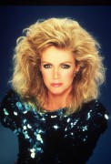 Donna Mills 90cbfd433396084