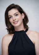 Энн Хэтэуэй (Anne Hathaway) press conference for her upcoming movie The Intern August 30-2015 (47xHQ) Ec4efe434480362