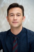 Джозеф Гордон-Левитт (Joseph Gordon-Levitt) Don Jon press conference portraits by Vera Anderson (Toronto, September 10, 2013) - 6xHQ Fa912f434906665