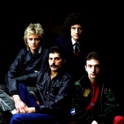 Queen и Freddie Mercury B2787e435407613