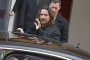 Кристиан Бэйл (Christian Bale) Knight of Cups Photocall during the 65th Berlinale International Film Festival at Grand Hyatt Hotel (Berlin, February 8, 2015) (128xHQ) 223d7a436174176
