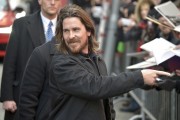 Кристиан Бэйл (Christian Bale) Knight of Cups Photocall during the 65th Berlinale International Film Festival at Grand Hyatt Hotel (Berlin, February 8, 2015) (128xHQ) 4efbf5436174284