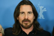 Кристиан Бэйл (Christian Bale) Knight of Cups Photocall during the 65th Berlinale International Film Festival at Grand Hyatt Hotel (Berlin, February 8, 2015) (128xHQ) Ed6a8e436174368
