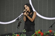 Andrea Corr - Страница 2 424b6c436810950