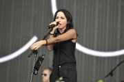 Andrea Corr - Страница 2 4e086e436811046