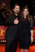 Кристиан Бэйл (Christian Bale) Knight of Cups Premiere during the 65th Berlin International Film Festival (Berlin, February 8, 2015) (90xHQ) 1bd2a4437139886