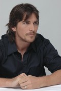 Кристиан Бэйл (Christian Bale) The Prestige press conference (2006) 3d757f437140361