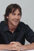 Кристиан Бэйл (Christian Bale) The Prestige press conference (2006) 4f2a12437140331