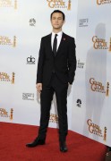 Джозеф Гордон-Левитт (Joseph Gordon-Levitt) 68th Annual Golden Globe Awards, Press Room (January 16, 2011) - 8xHQ Ee3eb3437141333