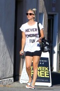 Кейли Куоко (Kaley Cuoco) out and about in Beverly Hills July 13-2015 (16xHQ) 8fff0b437611028