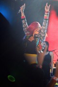 Рианна (Rihanna) MTV's 'The Seven' on Times Square in New York City, 15.11.2010 (42xHQ) 39f330439804495