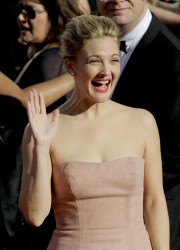Drew Barrymore - Drew Barrymore - 61st Primetime Emmy Awards 2009 - 36xHQ 20c4d4440159107