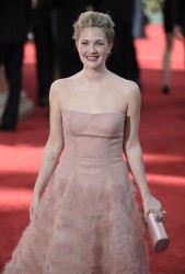 Drew Barrymore - Drew Barrymore - 61st Primetime Emmy Awards 2009 - 36xHQ 4fce30440159110