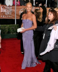 Charlize Theron - 10th Annual Screen Actors Guild Awards 2004 - 18xHQ 9dbe20440163415