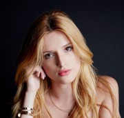 Bella Thorne D6eeeb440557709