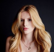 Bella Thorne F050b3440557698