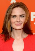 Emily Deschanel D2beaf442536907