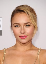 Hayden Panettiere - Hayden Panettiere - 40th American Music Awards at Nokia Theatre L.A. Live in Los Angeles - Nov. 18,2012 (30xHQ) 08b2c9444528163
