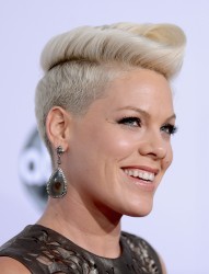 Pink - 40th American Music Awards at Nokia Theatre L.A. Live in Los Angeles - Nov. 18,2012 (40xHQ) 512763444528871