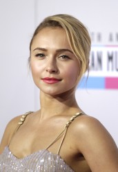 Hayden Panettiere - Hayden Panettiere - 40th American Music Awards at Nokia Theatre L.A. Live in Los Angeles - Nov. 18,2012 (30xHQ) 9baadc444528128