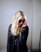 Тейлор Момсен (Taylor Momsen) - MTV Photoshoot (2014) - 10xHQ A50208444674213