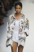 Шанель Иман (Chanel Iman) Dolce&Gabbana SS 2011 - 9xMQ 4518b6445004012