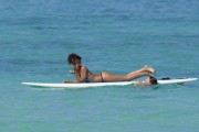 рианна - Рианна (Rihanna) in a thong bikini at beach  Hawaii, 2012.01.19 (43xHQ) 37b753445185179