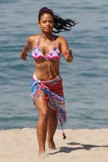 Кристина Милиан (Christina Milian) - wearing a bikini top on the set of Grandfathered in Malibu, 11.08.2015 (20xHQ) 445632445186785