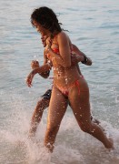 Рианна (Rihanna) in bikini on beach, Barbados 2011.12.29 (58xHQ) 821bd3445188639