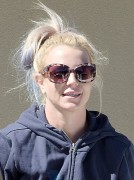 Бритни Спирс (Britney Spears) - Leaving the Recording Studio in Westlake Village, 09.10.2015 - 14xHQ 975aad445183366
