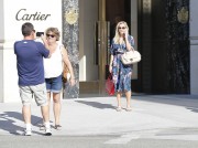 Риз Уизерспун (Reese Witherspoon) out in Los Angeles, 24.09.2015 - 67xHQ 991b0e445182847
