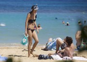 Виктория Джастис (Victoria Justice) - wearing a bikini at the beach in Hawaii, 27.08.2015 (102xHQ) E04585445186540