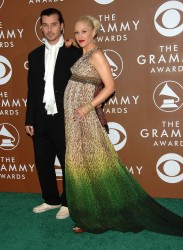 Gwen Stefani - 48th Annual Grammy Awards, 2006 (13xHQ) D2b00b445229692