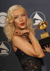 Christina Aguilera - 49th Annual Grammy Awards 2007 (62xHQ) A8238c446561174