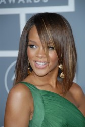 Rihanna - Rihanna - 49th Annual Grammy Awards 2007 (34xHQ) B249fc446560202