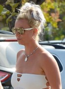 Бритни Спирс (Britney Spears) - Out & About in Los Angeles, 12.10.2015 - 51xHQ E704e1447531482