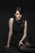 Кристен Стюарт (Kristen Stewart) Dan MacMedan Photoshoot - The USA Today Portraits, November 6, 2009 (19xHQ) Bdc9e3447568092