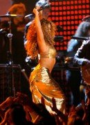 Шакира (Shakira) 49th Annual Grammy Awards, Show (22xHQ) D5fbdb448819732