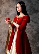 Белоснежка / Snow White (Том Ирвин, Вера Фармига, Кристин Кройк, 2001) 0bd8e5448953358