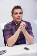 Дэйв Франко (Dave Franco) Neighbors press conference portraits by Herve Tropea (New York, May 3, 2014) - 7xHQ 71fd2f449000936