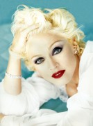 Мадонна (Madonna) Patrick Demarchelier Photoshoot for Bedtime Stories, 1994 (21xHQ) 849e15449442168