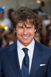 Том Круз (Tom Cruise) Mission Impossible: Rogue Nation Premiere at Times Square (New York, July 27, 2015) - 9xHQ 4a149b449675705