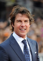 Том Круз (Tom Cruise) Mission Impossible: Rogue Nation Premiere at Times Square (New York, July 27, 2015) - 9xHQ 78fbb4449675641