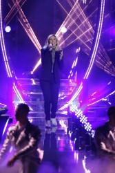 Ellie Goulding - 'The Voice' Season 9, SemiFinals performances night - 12/07/2015 (Stills)