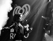 Деми Ловато (Demi Lovato) performing at Wild 94.9's Jingle Ball at the Oracle Arena in Oakland, California, 03.12.2015 (120xHQ) 2ed96c453111551