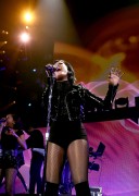 Деми Ловато (Demi Lovato) performing at Wild 94.9's Jingle Ball at the Oracle Arena in Oakland, California, 03.12.2015 (120xHQ) Be7c93453111346